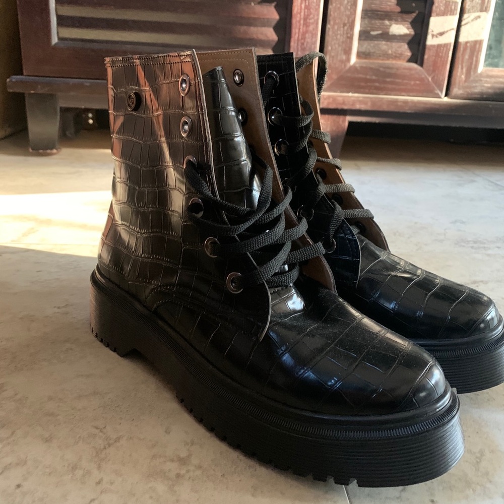 Combat boots size 10